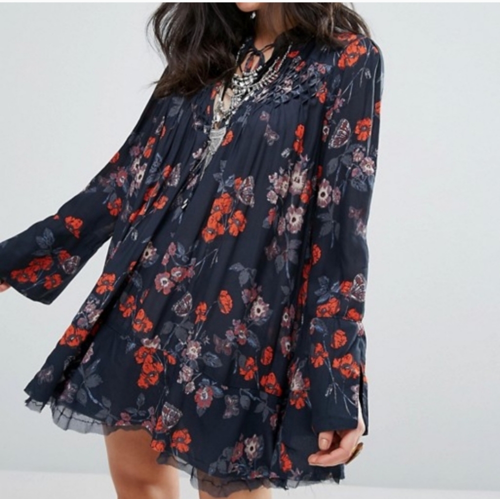 🛑FREE PEOPLE So Fine Pebble Crepe Smocked Tunic